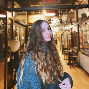 Meet your Posher, Hailey